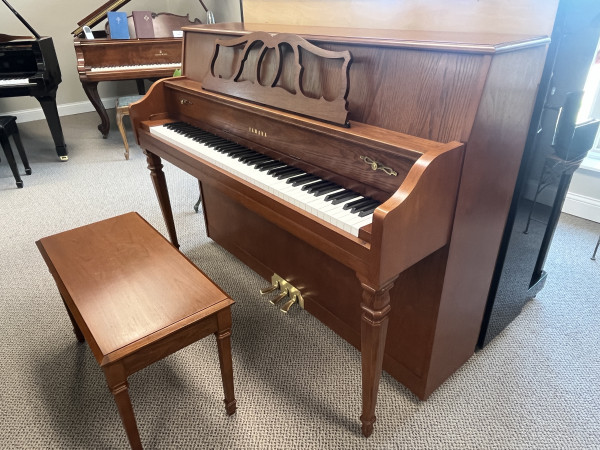 1995 Yamaha M500 Milano console piano - Upright - Console Pianos